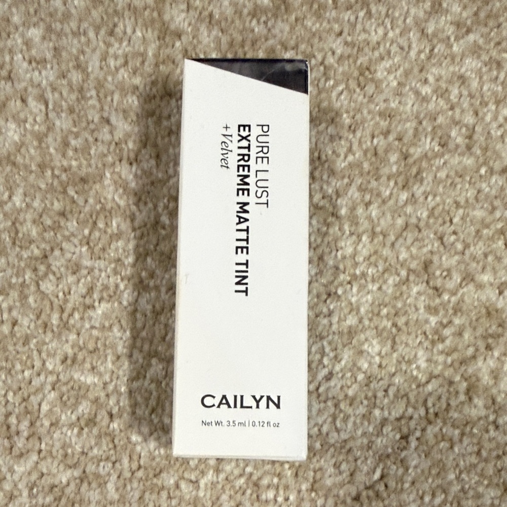Cailyn Pure Lust Extreme Matte Tint - Hospitable - Picture 3 of 4